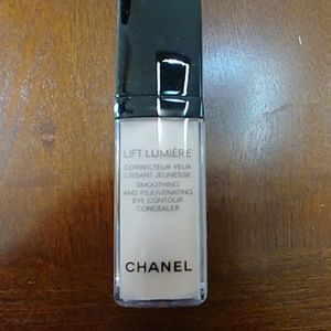 CHANEL Makeup - Chanel lift lumiere eye concealer 20 rose lumiere CHANEL Makeup - Chanel lift lumiere eye concealer 20 rose lumiere